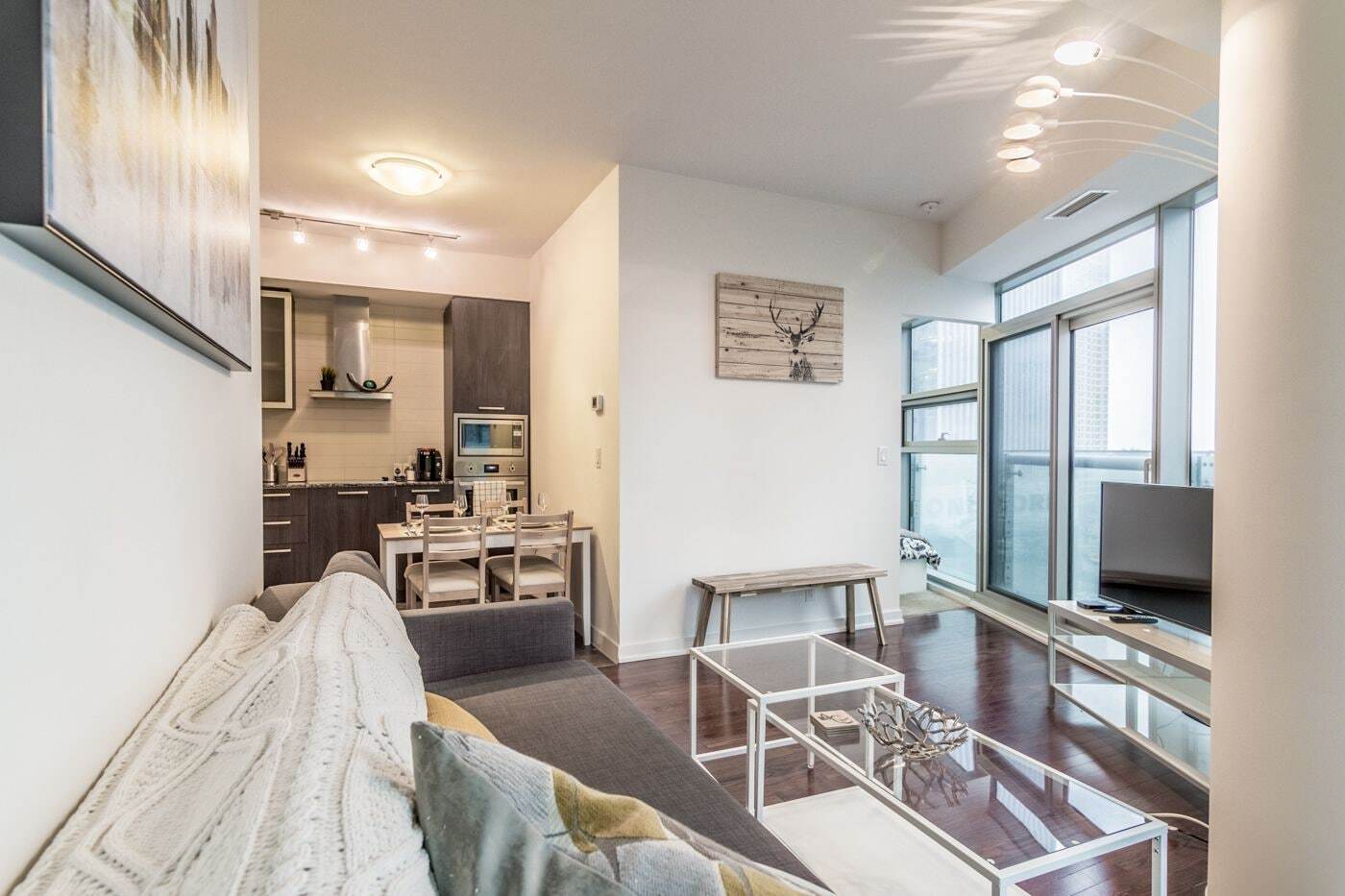 Aoc Suites - Two Bedroom Condo - City/Cn Tower View Toronto Bagian luar foto